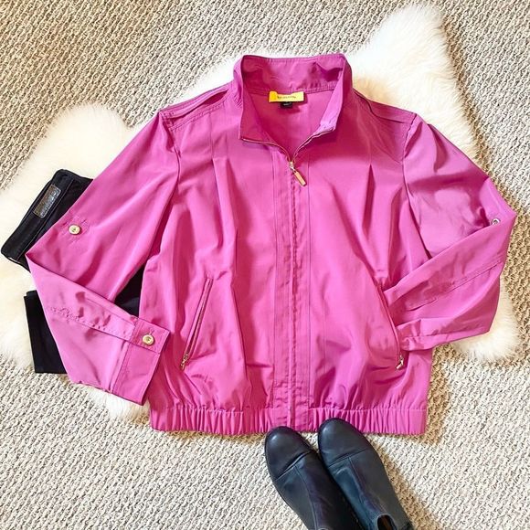 ✨ST. JOHN Hot Magenta 💕 Windbreaker Jacket Women’s Medium [M] Gold Details EUC✨ - Picture 16 of 16